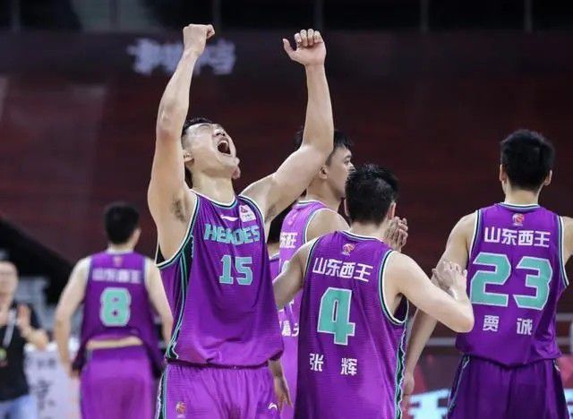 雷德利·斯科特:《异形:契约》将根据R级标准拍摄 2016-01-15 奥斯卡提名刚公布，《火星救援》导演雷德利·斯科特遗憾未能入围最佳导演奖。
